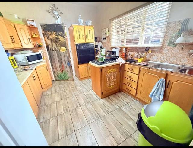 4 BEDROOM HOUSE FOR SALE IN VANDERBIJLPARK CW 2